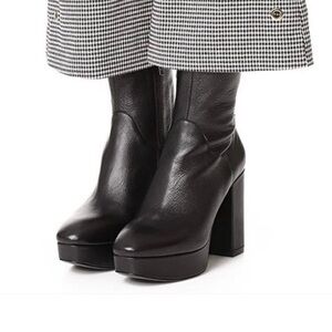 Amazon Black Heeled Leather Boots